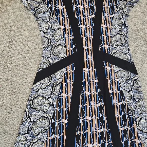 BCBGMaxAzria Abstract Print Dress - Picture 2 of 6